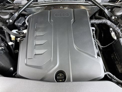Certified 2025 Audi Q5 Premium w/ Premium Plus AWD/4WD image 24
