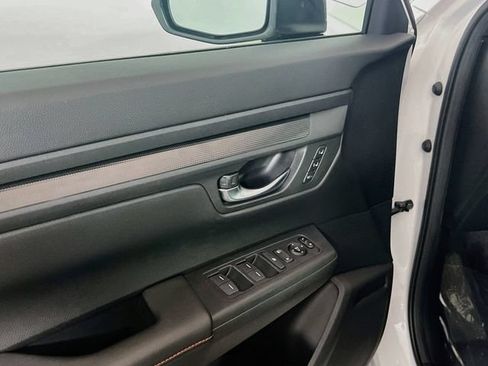 Used 2025 Honda CR-V Sport-L image 16