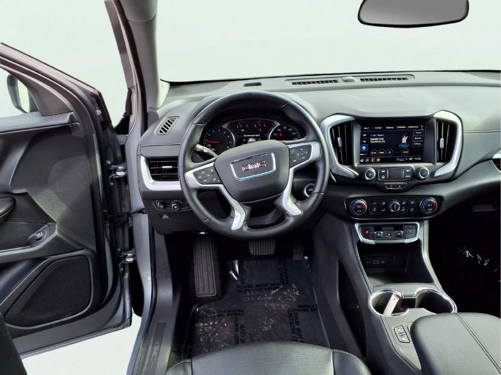 Used 2024 GMC Terrain SLT AWD/4WD image 9