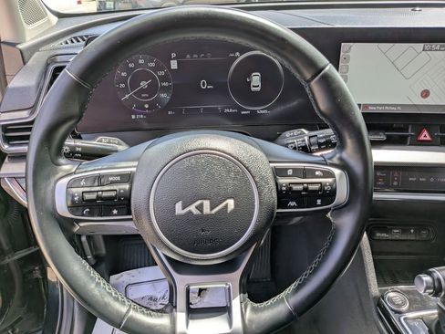 Certified 2023 Kia Sportage SX FWD image 30