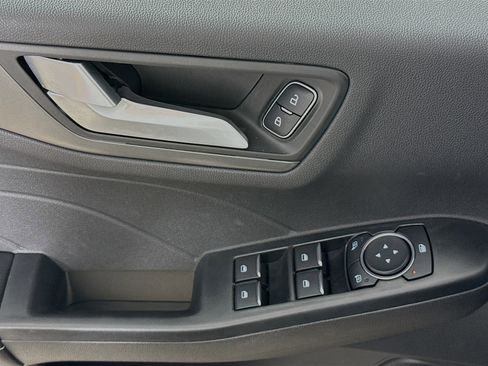 Used 2025 Ford Escape SE w/ Class II Trailer Tow Package image 65