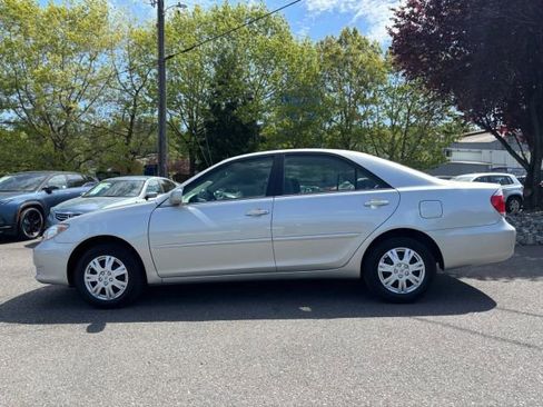 Used 2005 Toyota Camry LE image 4