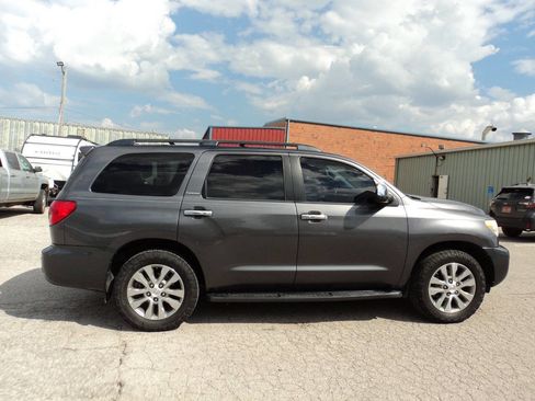 Used 2014 Toyota Sequoia Limited image 6