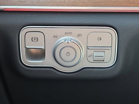 Used 2025 Mercedes-Benz GLE 350 4MATIC image 30