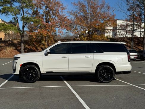 Used 2023 Cadillac Escalade ESV Sport w/ Touring Package image 6