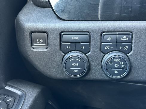 Used 2023 Chevrolet Silverado 1500 LTZ w/ LTZ Convenience Package II image 28