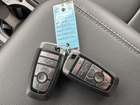 Used 2026 Ford F450 Lariat w/ Lariat Premium Package AWD/4WD image 32