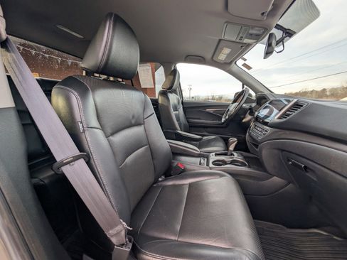 Used 2017 Honda Ridgeline RTL-T image 45