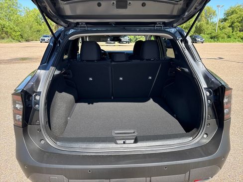 Used 2026 Nissan Kicks SV w/ SV Premium Package FWD image 28