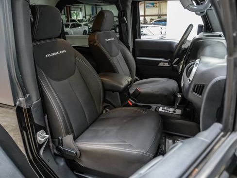 Used 2015 Jeep Wrangler Rubicon w/ Power Convenience Group AWD/4WD image 35
