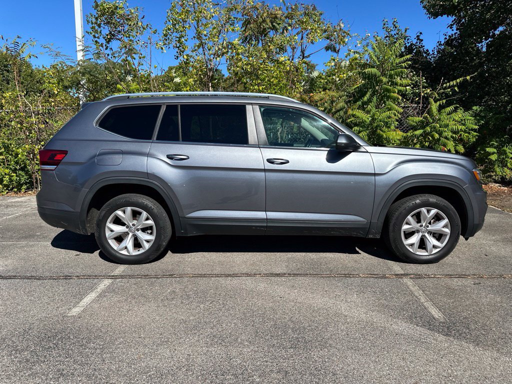 Used 2019 Volkswagen Atlas SE FWD image 2