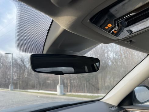 Certified 2025 Volkswagen Atlas SE w/ Panoramic Sunroof Package image 25