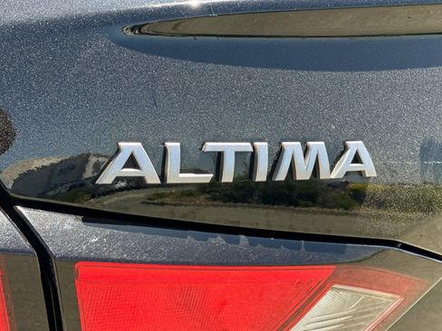 Used 2025 Nissan Altima 2.5 SV FWD image 26
