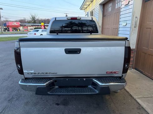 Used 2005 GMC Canyon SLE image 4