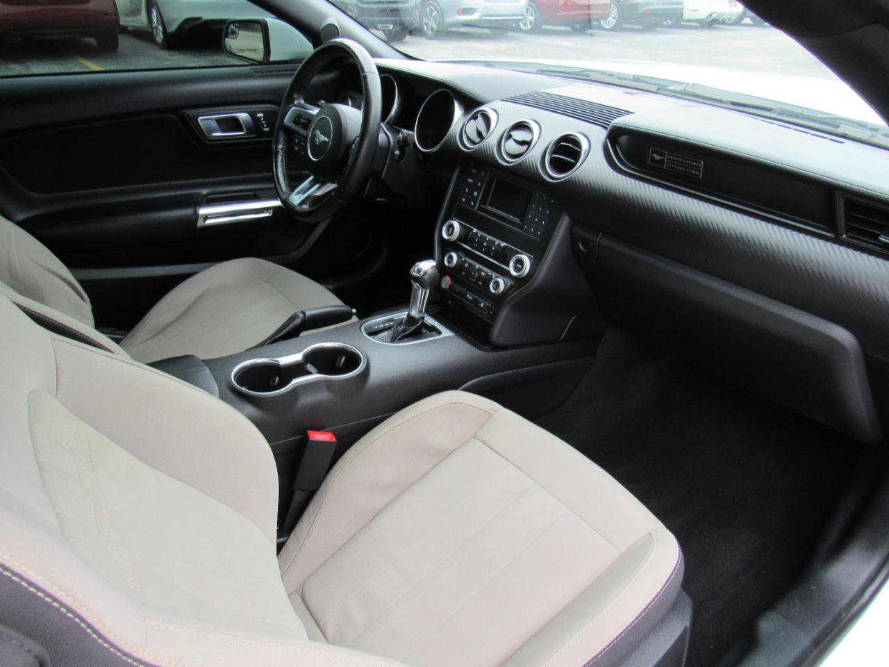Used 2020 Ford Mustang Coupe RWD image 24