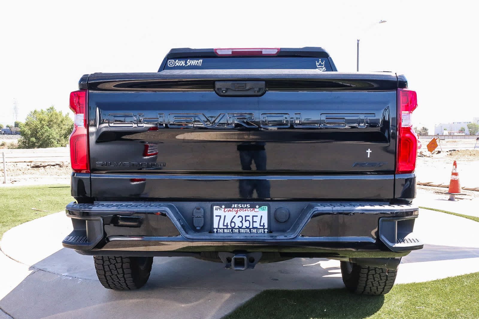 Used 2022 Chevrolet Silverado 1500 RST w/ LPO, Dark Essentials Package RWD image 12