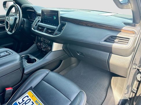 Used 2023 Chevrolet Tahoe Premier AWD/4WD image 34