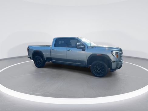 Used 2024 GMC Sierra 2500 AT4 w/ AT4 Premium Plus Package AWD/4WD image 3