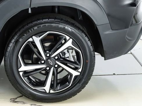 Used 2023 Chevrolet TrailBlazer RS FWD image 9