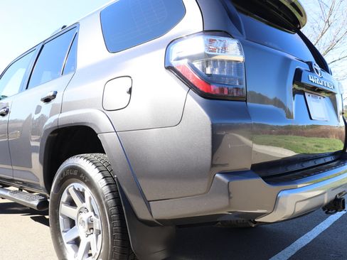 Used 2016 Toyota 4Runner Trail Premium image 11