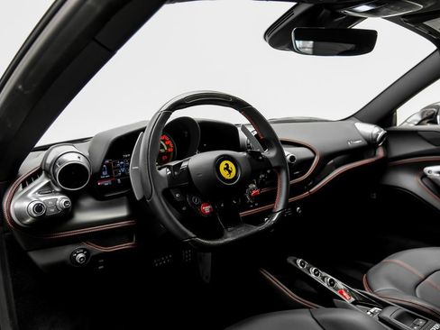 Used 2023 Ferrari F8 Tributo RWD image 6