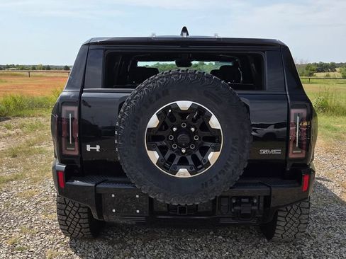 Used 2024 GMC Hummer EV 2X w/ Extreme Off-Road Package AWD/4WD image 4
