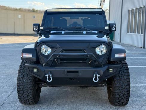Used 2019 Jeep Wrangler Unlimited Sport S image 2
