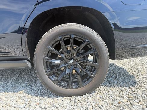 Certified 2024 Cadillac Escalade Sport w/ LPO, ONYX Package AWD/4WD image 15