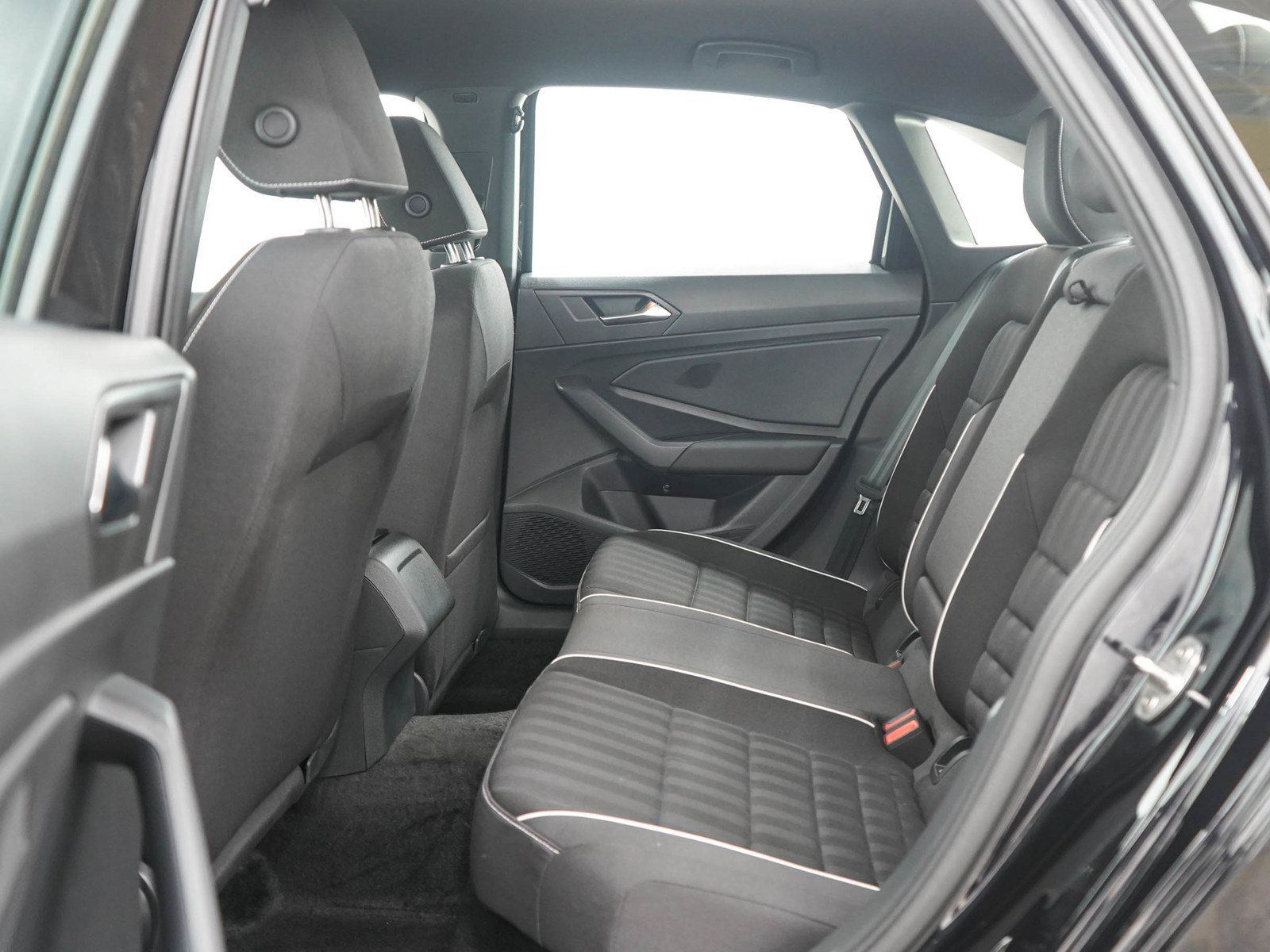 Used 2023 Volkswagen Jetta Sport FWD image 17