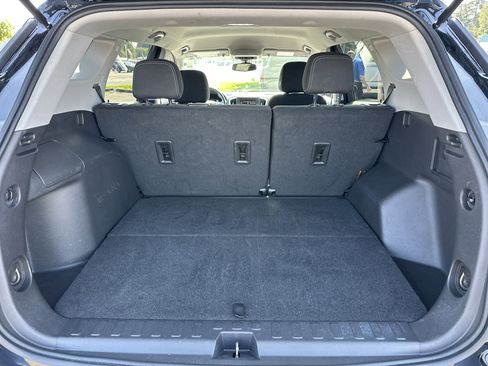 Used 2024 GMC Terrain SLE image 5