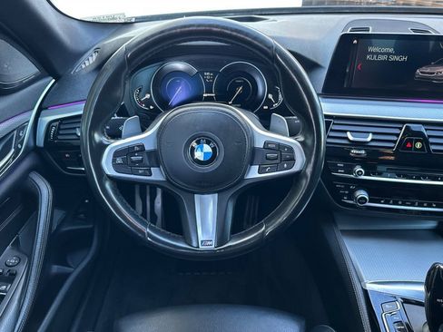 Used 2019 BMW 530e w/ M Sport Package image 15