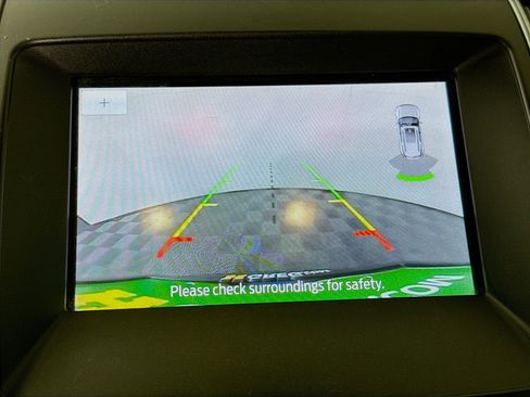 Used 2020 Ford Edge SE image 19