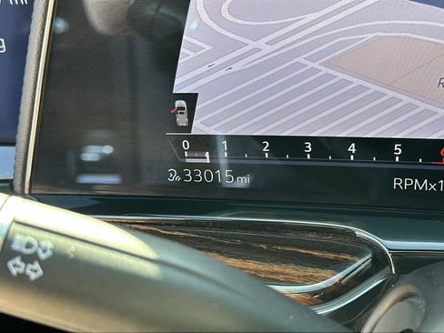 Used 2023 Cadillac Escalade ESV Premium Luxury image 19