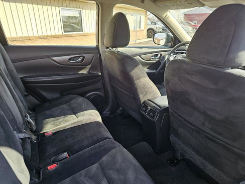 Used 2014 Nissan Rogue S image 22