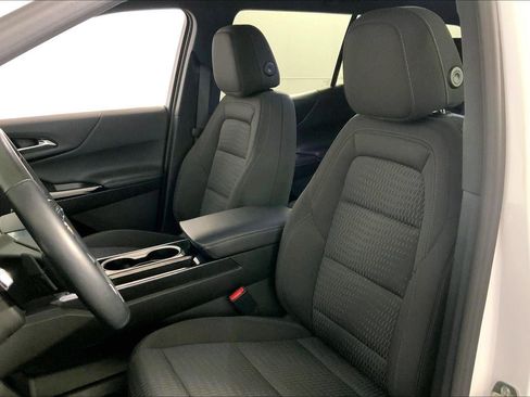 Used 2025 Chevrolet Equinox LT image 22