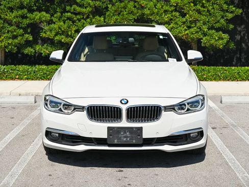Used 2017 BMW 330i xDrive Sedan AWD/4WD image 2