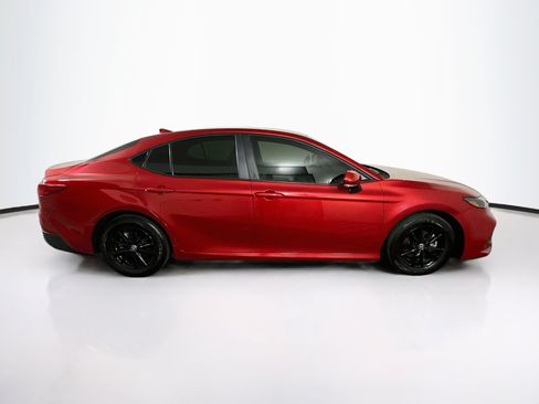 Used 2025 Toyota Camry LE FWD image 10