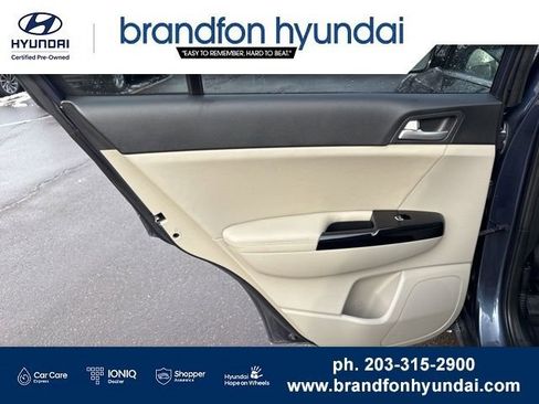 Used 2022 Kia Sportage EX w/ EX Technology Package image 10