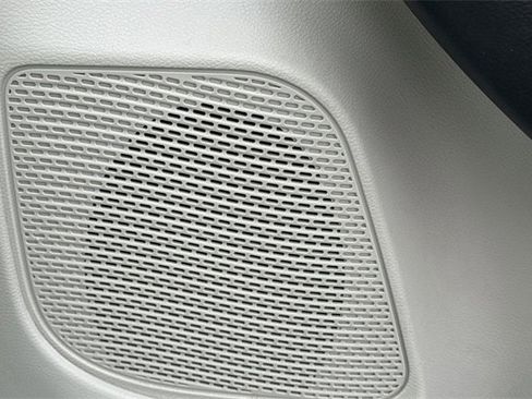 Used 2020 Chrysler Pacifica Limited image 23