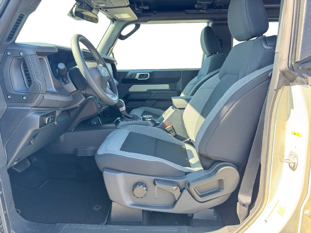 Used 2026 Ford Bronco 2-Door AWD/4WD image 9