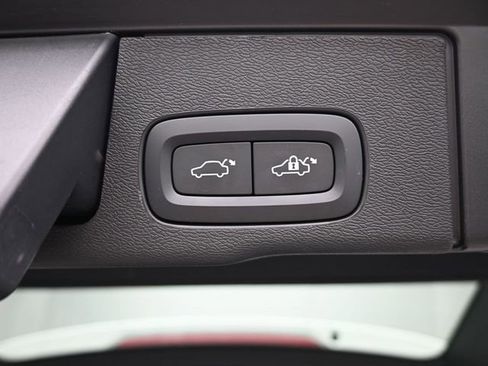 Used 2023 Volvo XC60 B5 Plus w/ Climate Package image 32