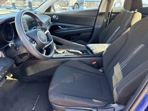 Used 2023 Hyundai Elantra SEL image 17