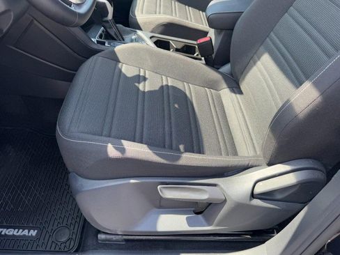Used 2023 Volkswagen Tiguan S image 14