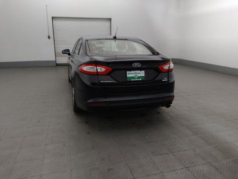 Used 2016 Ford Fusion SE FWD image 6