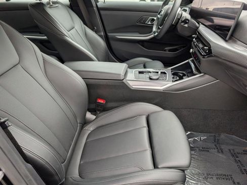 Used 2025 BMW 330i Sedan w/ M Sport Package RWD image 22