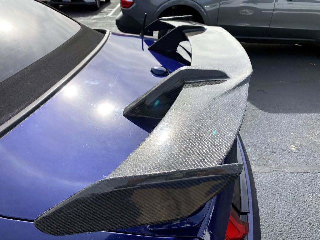 Used 2020 Ford Mustang Premium RWD image 6