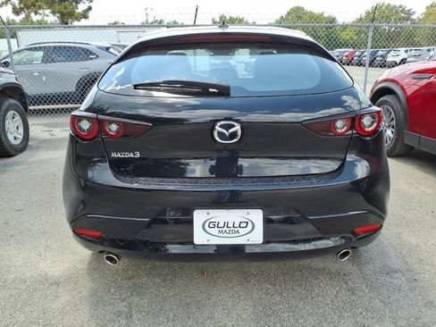 Used 2026 MAZDA MAZDA3 2.5 S Hatchback w/ Premium Pkg FWD image 5