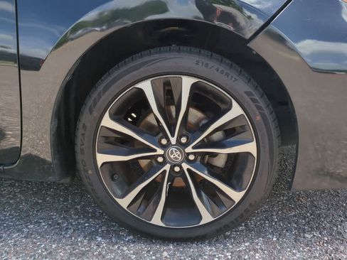 Used 2018 Toyota Corolla SE FWD image 11