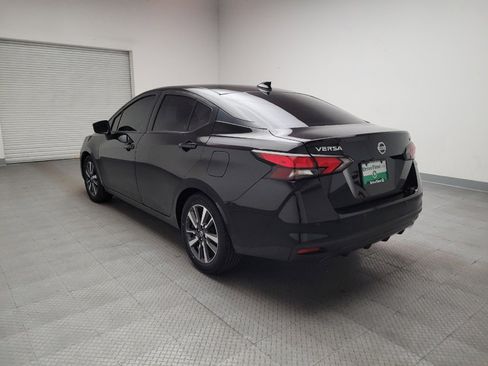 Used 2021 Nissan Versa SV image 5