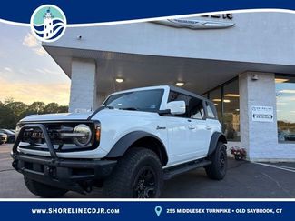 Used 2022 Ford Bronco Outer Banks w/ Sasquatch Package AWD/4WD video 1